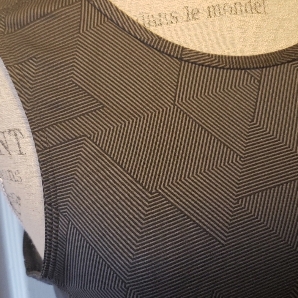 Nike - Picture 3 of 4